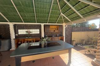 5 Bedroom Property for Sale in Glen Marais Gauteng