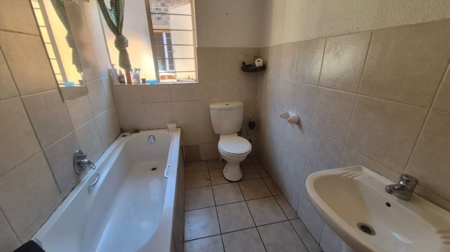 2 Bedroom Property for Sale in Kempton Park Central Gauteng