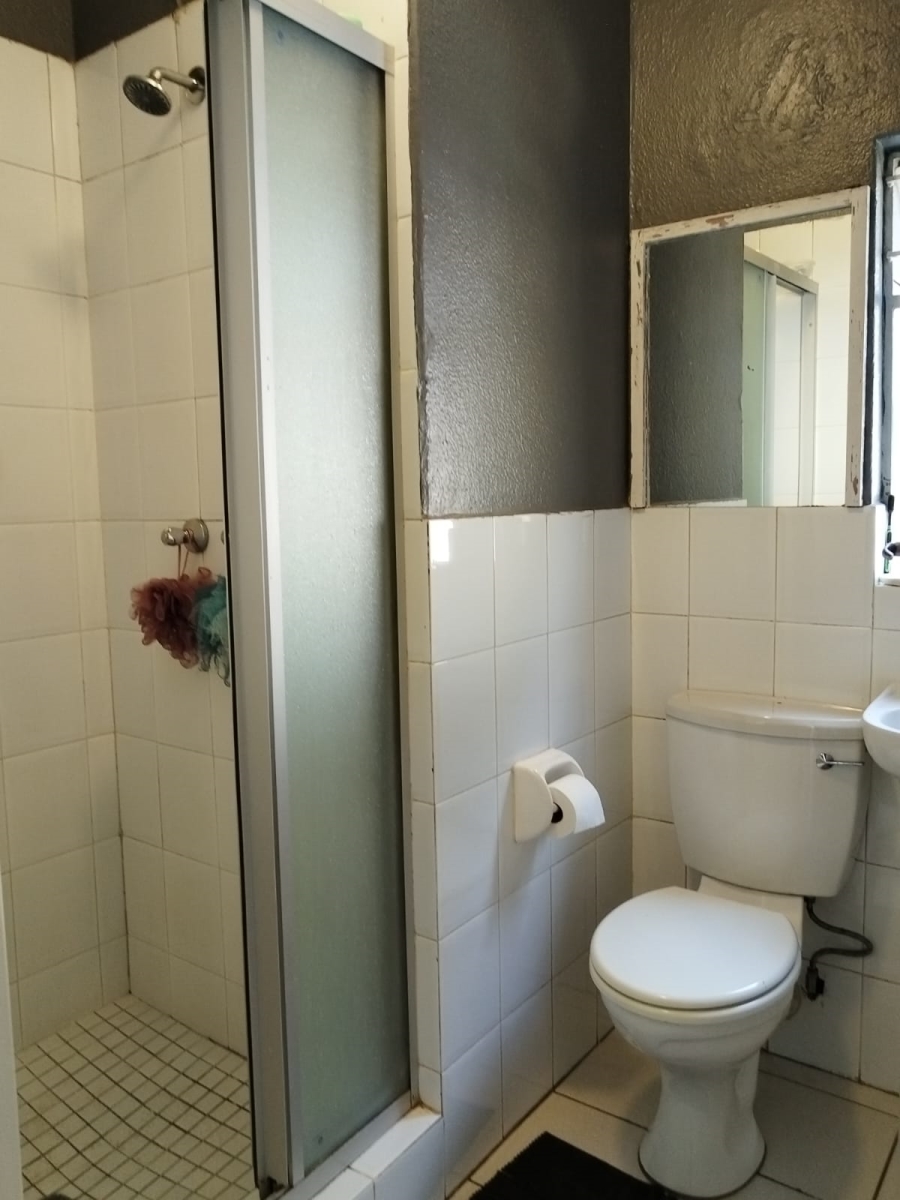 To Let 2 Bedroom Property for Rent in Bonaero Park Gauteng