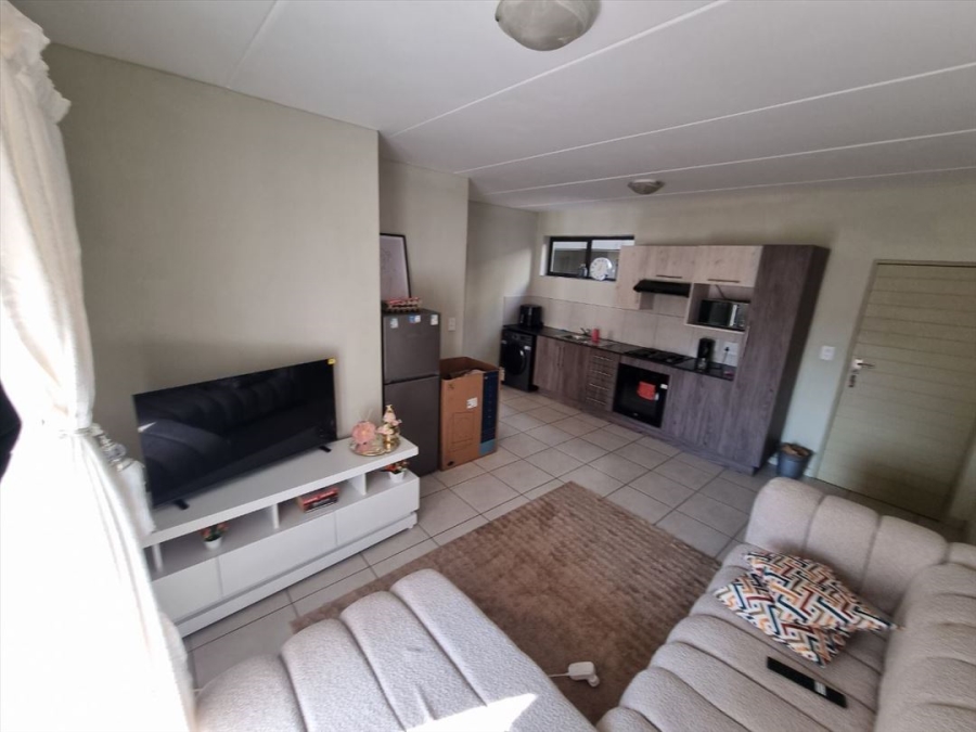 1 Bedroom Property for Sale in Norton Home Estate AH Gauteng