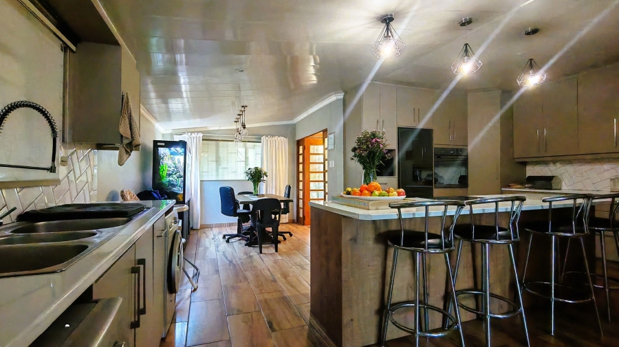 3 Bedroom Property for Sale in Sonland Park Gauteng