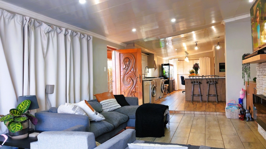 3 Bedroom Property for Sale in Sonland Park Gauteng
