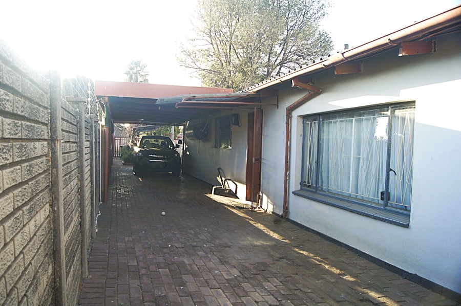 3 Bedroom Property for Sale in Sonland Park Gauteng