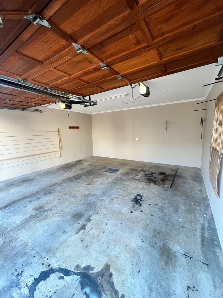 2 Bedroom Property for Sale in Boardwalk Gauteng