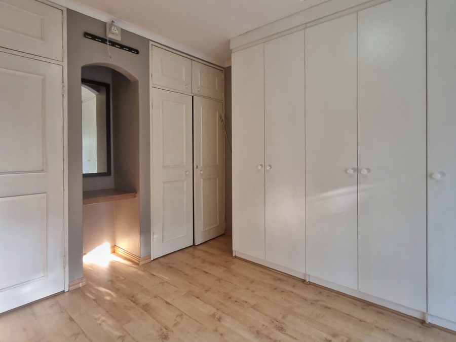 To Let 2 Bedroom Property for Rent in Fairland Gauteng