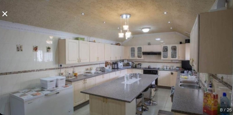 12 Bedroom Property for Sale in Robertsham Gauteng