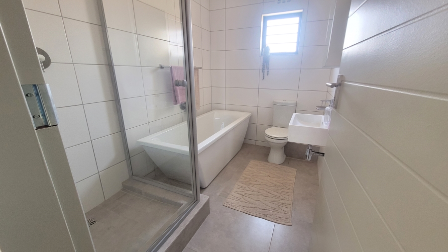 3 Bedroom Property for Sale in Nietgedacht Gauteng