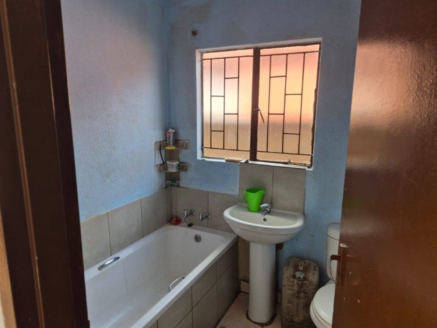 2 Bedroom Property for Sale in Soshanguve East Gauteng