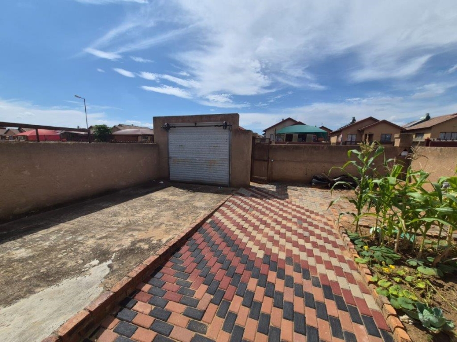 2 Bedroom Property for Sale in Soshanguve East Gauteng