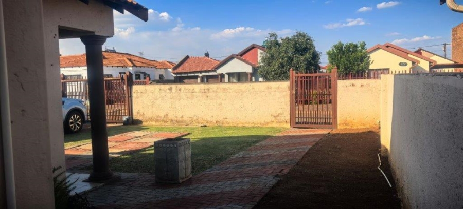 2 Bedroom Property for Sale in Soshanguve VV Gauteng