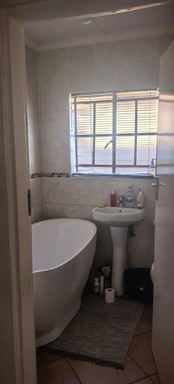 2 Bedroom Property for Sale in Soshanguve VV Gauteng