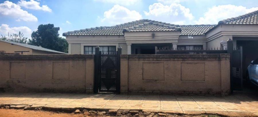 4 Bedroom Property for Sale in Soshanguve South Ext 2 Gauteng