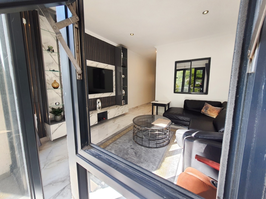 1 Bedroom Property for Sale in Morningside Gauteng
