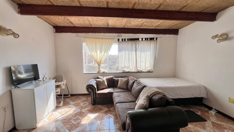 1 Bedroom Property for Sale in Windsor East Gauteng