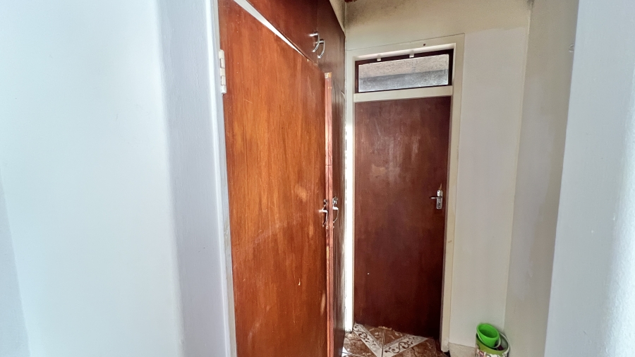 1 Bedroom Property for Sale in Windsor East Gauteng