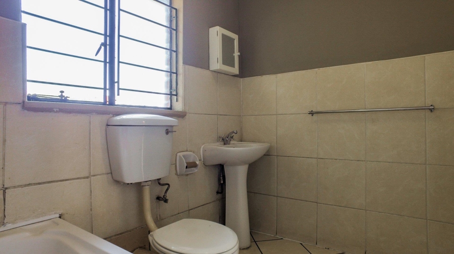 2 Bedroom Property for Sale in Lilianton Gauteng