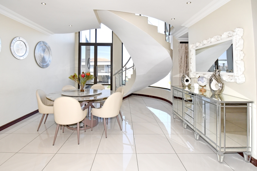 5 Bedroom Property for Sale in Blue Valley Golf Estate Gauteng