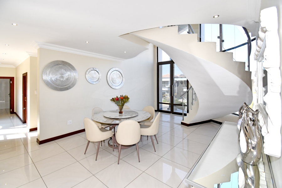 5 Bedroom Property for Sale in Blue Valley Golf Estate Gauteng