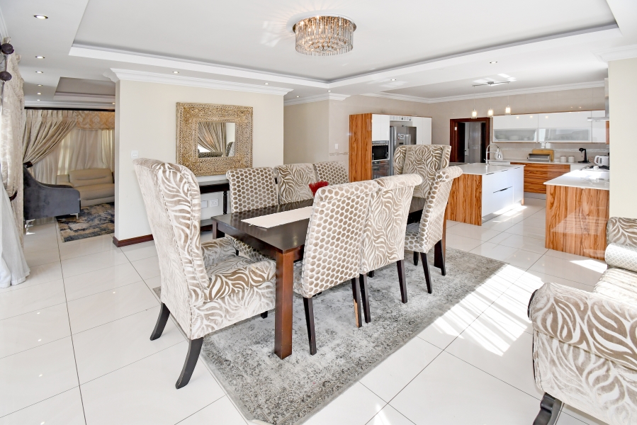 5 Bedroom Property for Sale in Blue Valley Golf Estate Gauteng