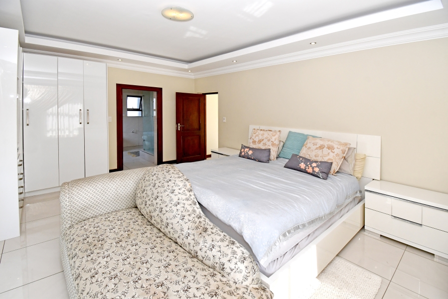5 Bedroom Property for Sale in Blue Valley Golf Estate Gauteng