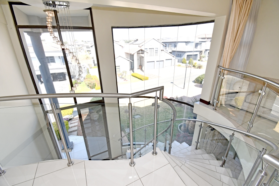 5 Bedroom Property for Sale in Blue Valley Golf Estate Gauteng
