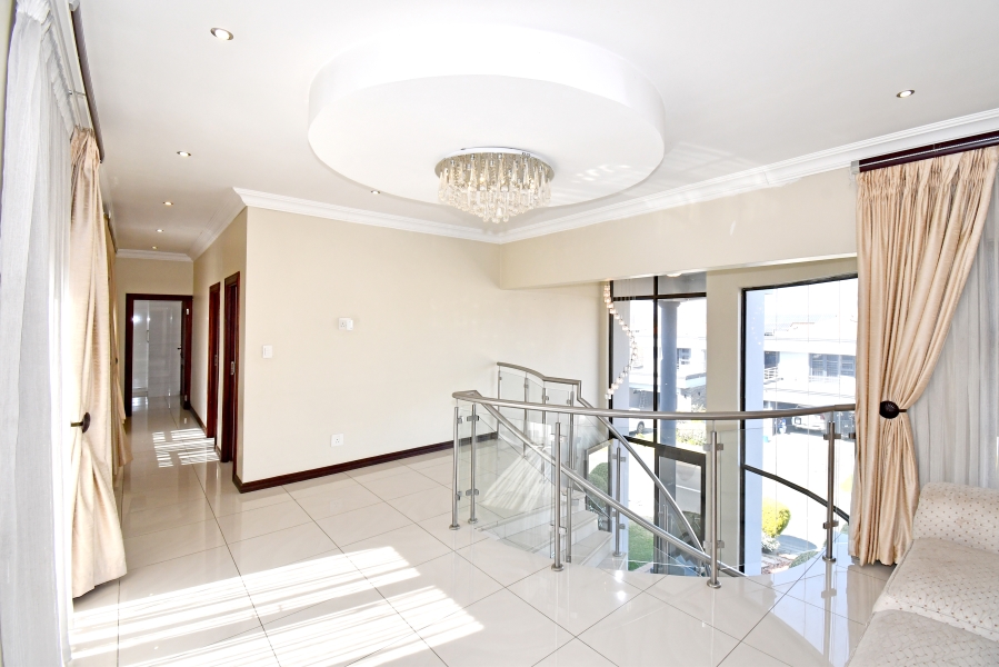 5 Bedroom Property for Sale in Blue Valley Golf Estate Gauteng
