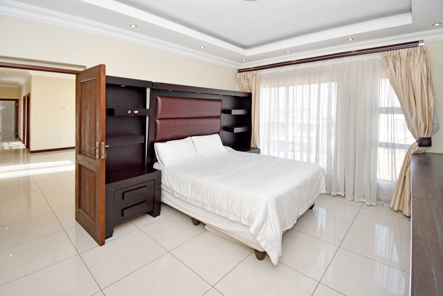 5 Bedroom Property for Sale in Blue Valley Golf Estate Gauteng