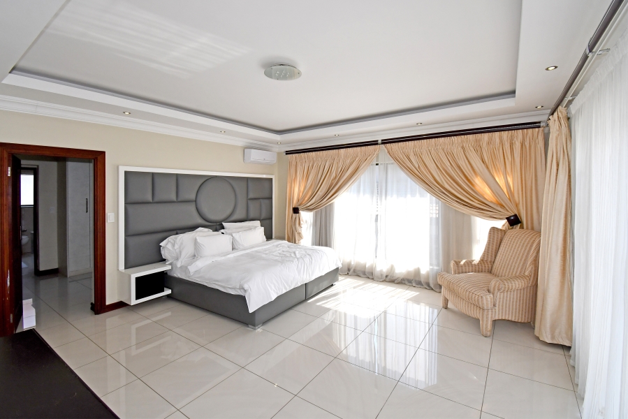 5 Bedroom Property for Sale in Blue Valley Golf Estate Gauteng