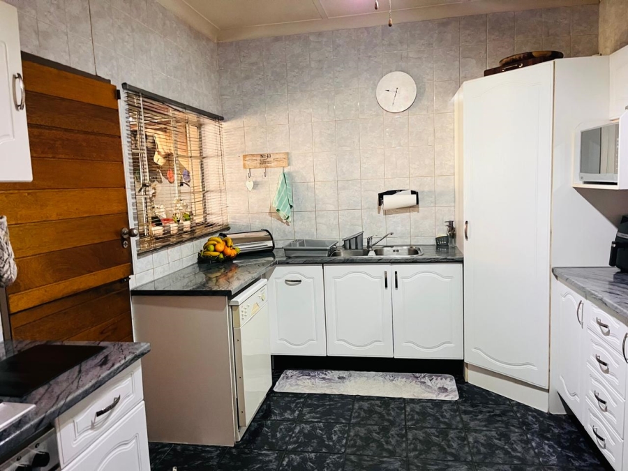 3 Bedroom Property for Sale in Homestead Gauteng