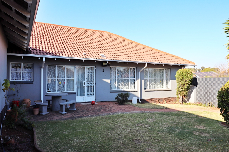 3 Bedroom Property for Sale in Simmerfield Gauteng