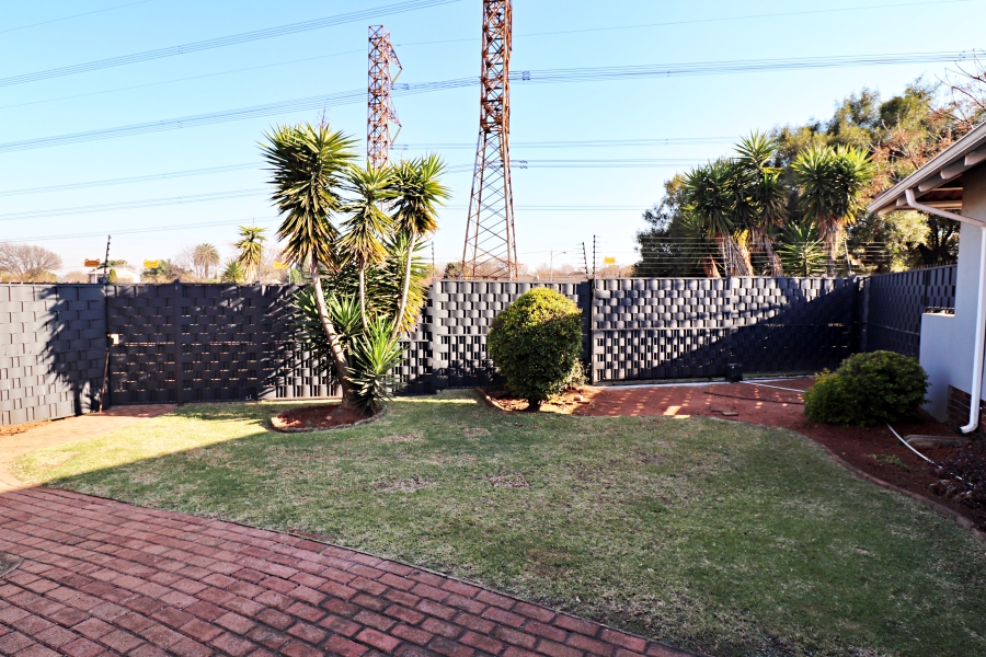 3 Bedroom Property for Sale in Simmerfield Gauteng