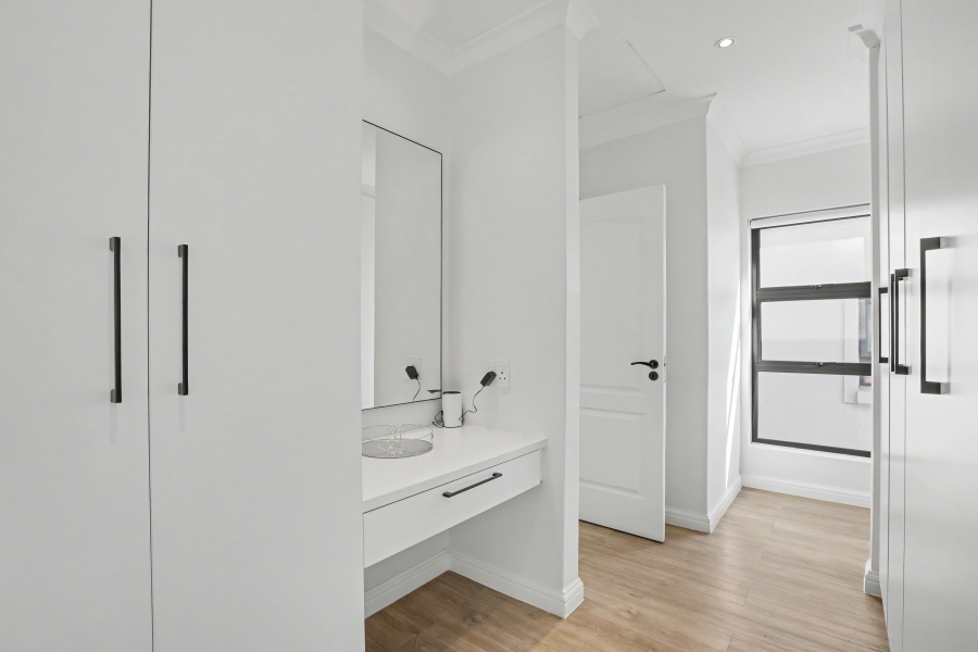 3 Bedroom Property for Sale in Bryanston Gauteng