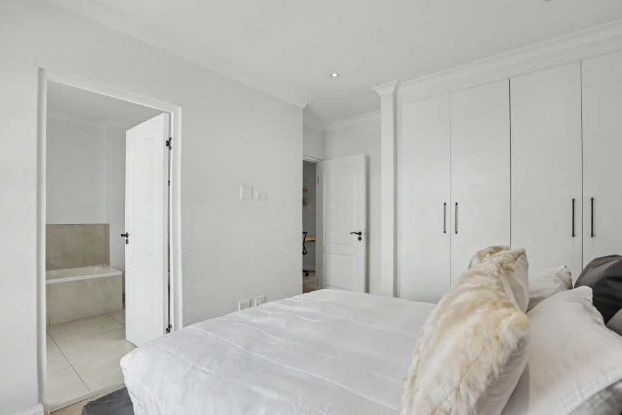 3 Bedroom Property for Sale in Bryanston Gauteng