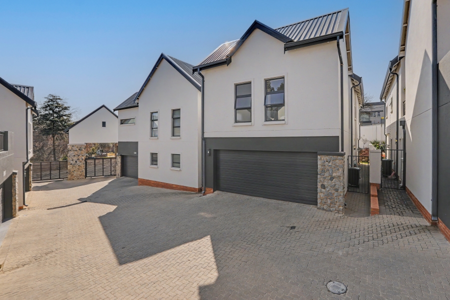 3 Bedroom Property for Sale in Bryanston Gauteng