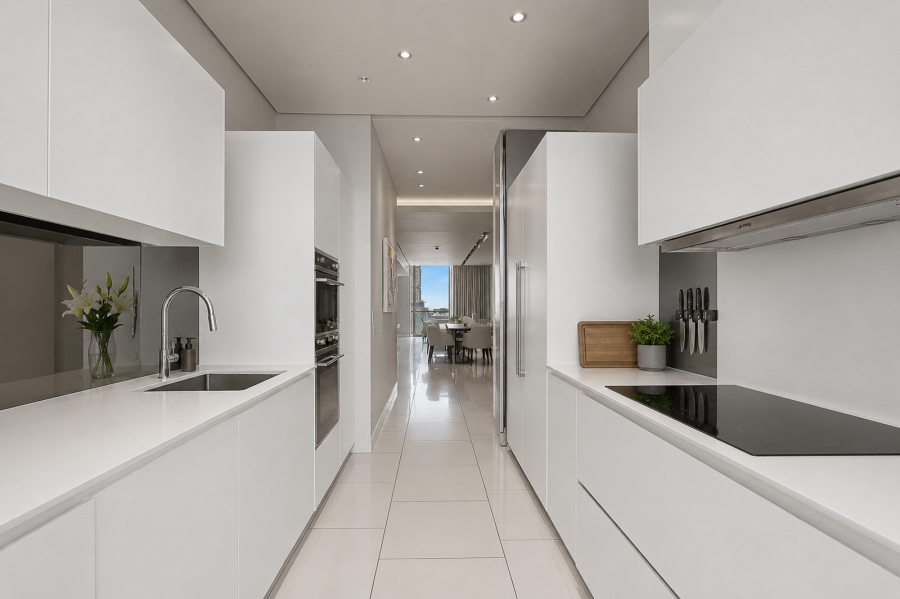 To Let 2 Bedroom Property for Rent in Sandhurst Gauteng