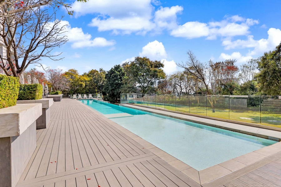 To Let 2 Bedroom Property for Rent in Sandhurst Gauteng