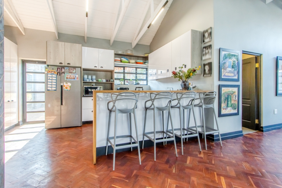 4 Bedroom Property for Sale in Linden Gauteng