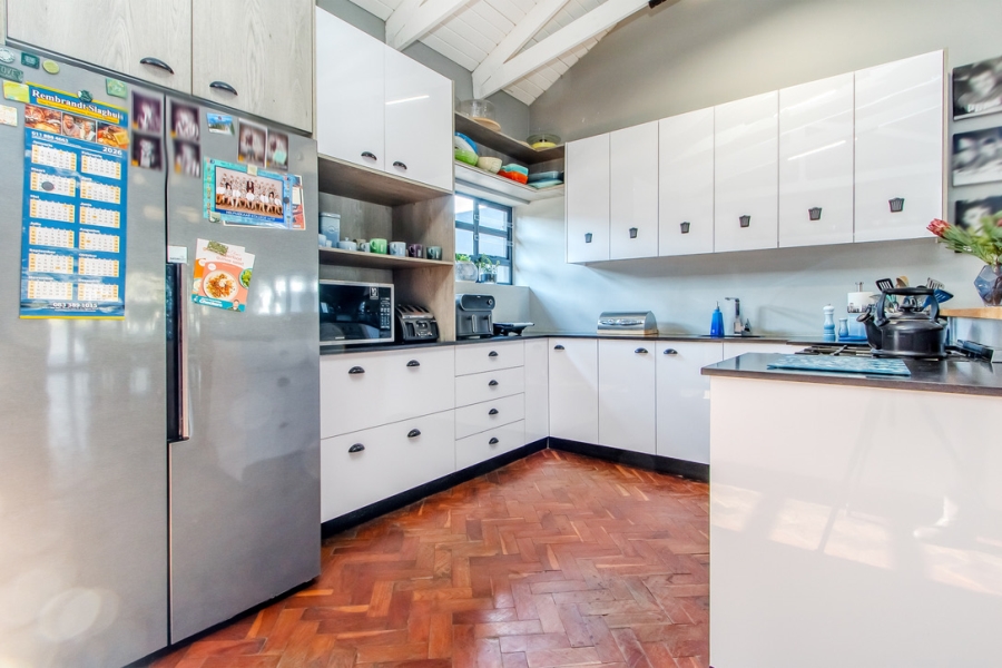 4 Bedroom Property for Sale in Linden Gauteng