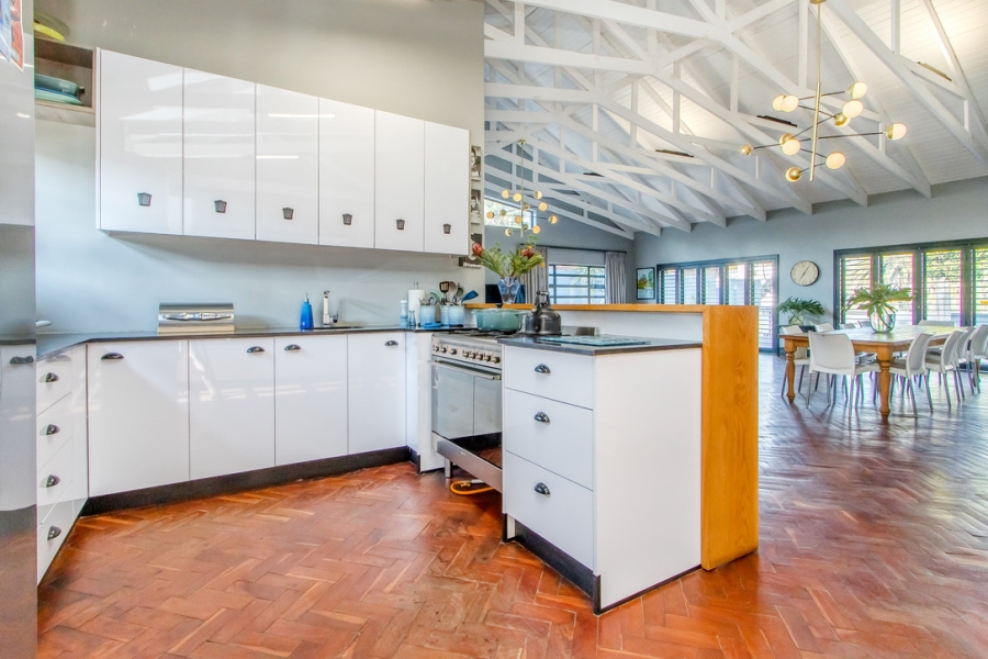 4 Bedroom Property for Sale in Linden Gauteng
