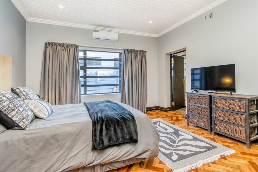 4 Bedroom Property for Sale in Linden Gauteng
