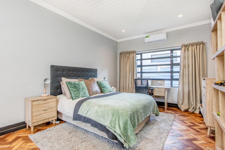 4 Bedroom Property for Sale in Linden Gauteng