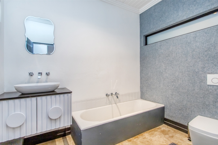4 Bedroom Property for Sale in Linden Gauteng