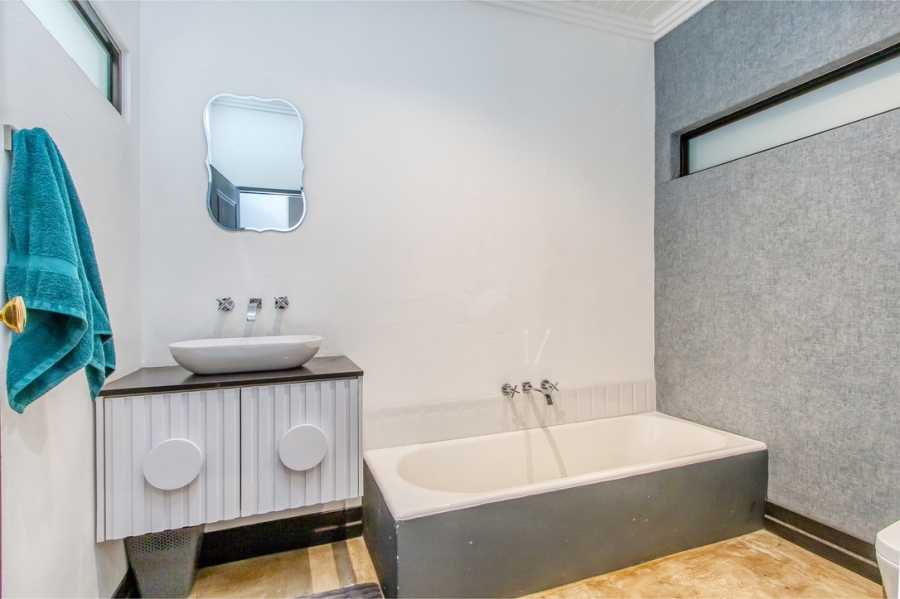 4 Bedroom Property for Sale in Linden Gauteng