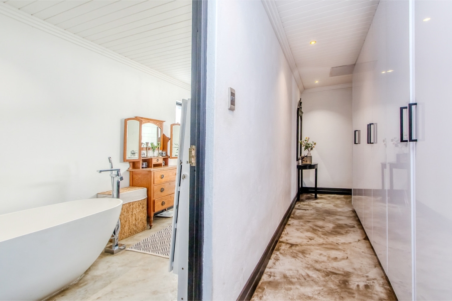 4 Bedroom Property for Sale in Linden Gauteng