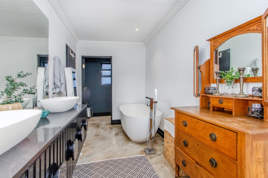 4 Bedroom Property for Sale in Linden Gauteng