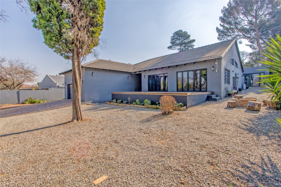 4 Bedroom Property for Sale in Linden Gauteng