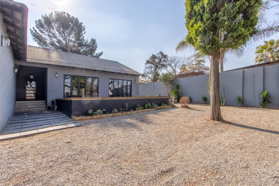 4 Bedroom Property for Sale in Linden Gauteng