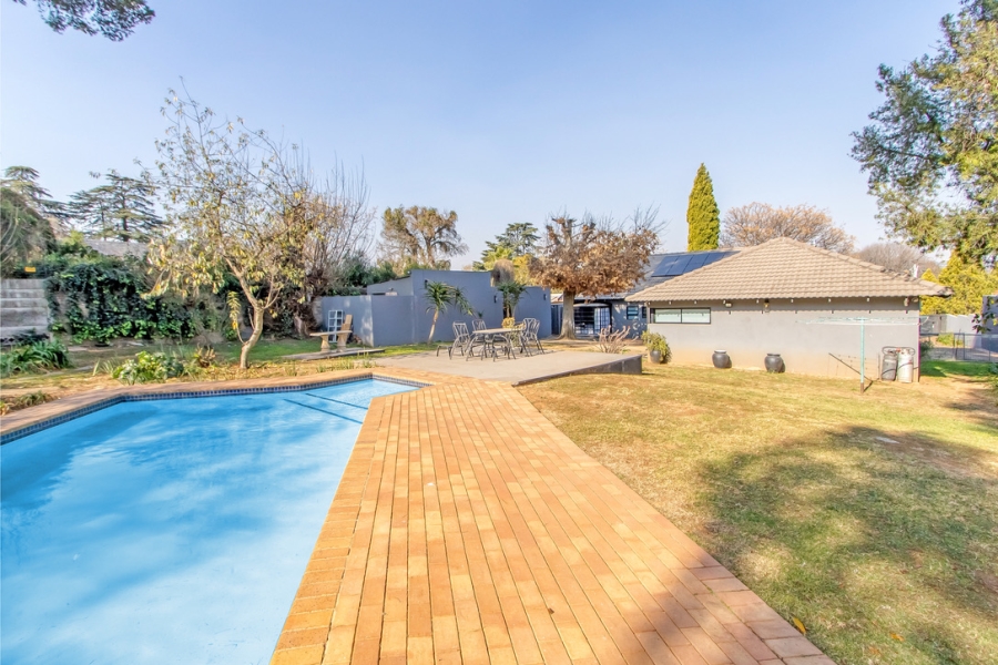 4 Bedroom Property for Sale in Linden Gauteng