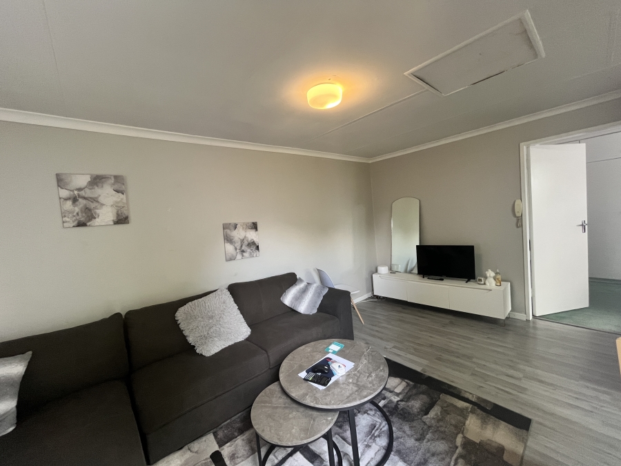1 Bedroom Property for Sale in Moret Gauteng