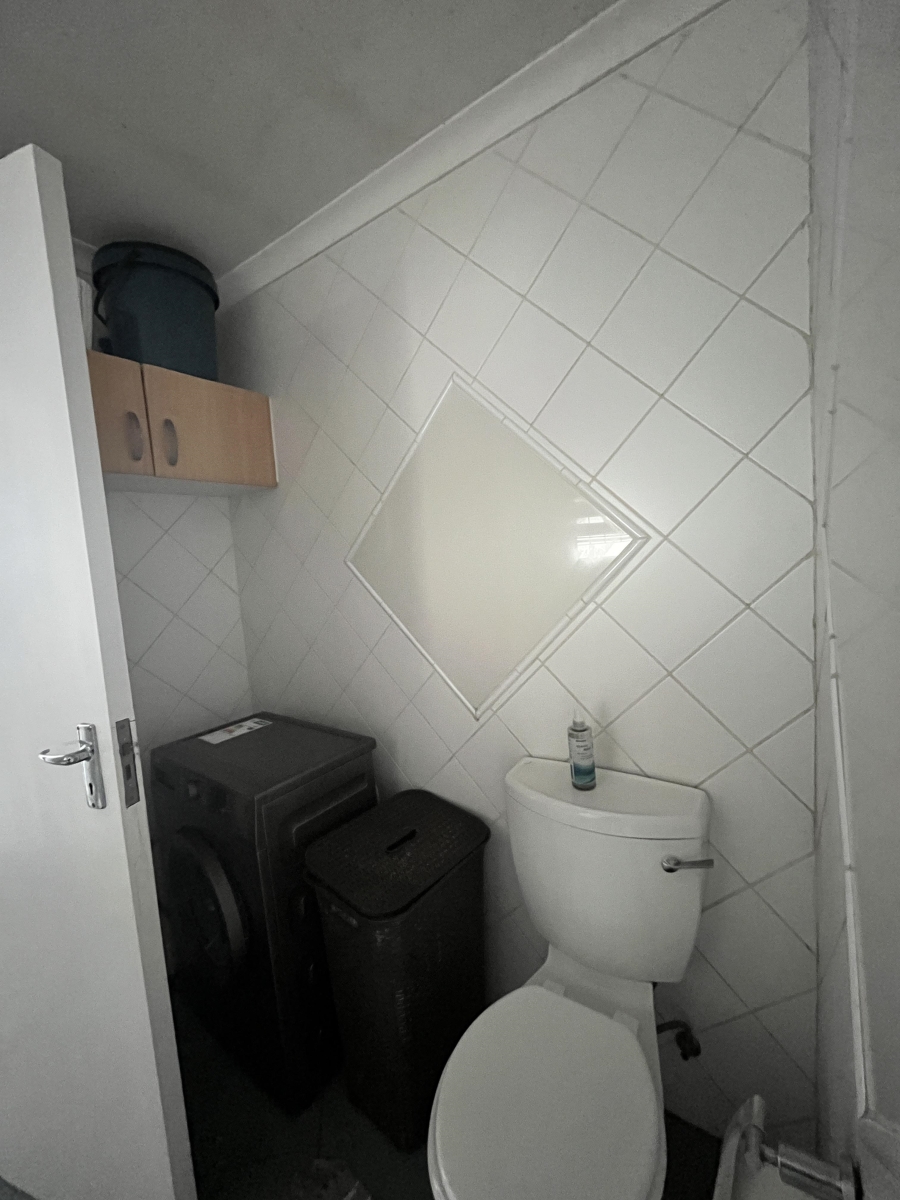 1 Bedroom Property for Sale in Moret Gauteng